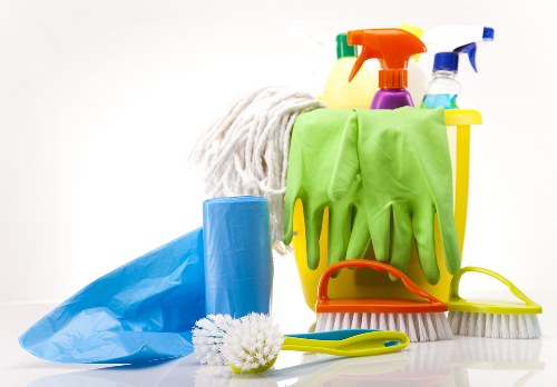 Move-out cleaning in a Haringey bathroom with detailed surface cleaning